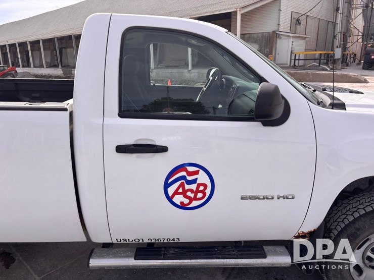2012-gmc-sierra-2500-image-44