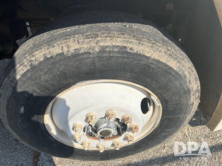 1998-freightliner-dry-tender-truck-(cp0654,-unit-28644)-image-13