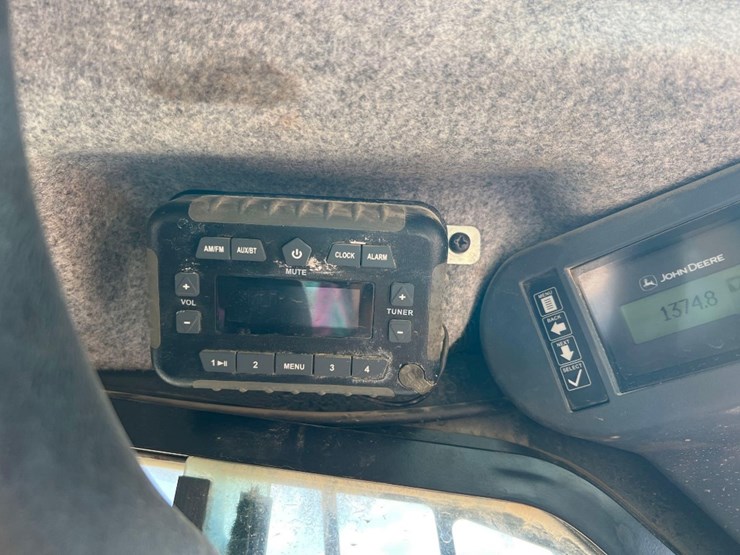 2020-deere-333g-image-35