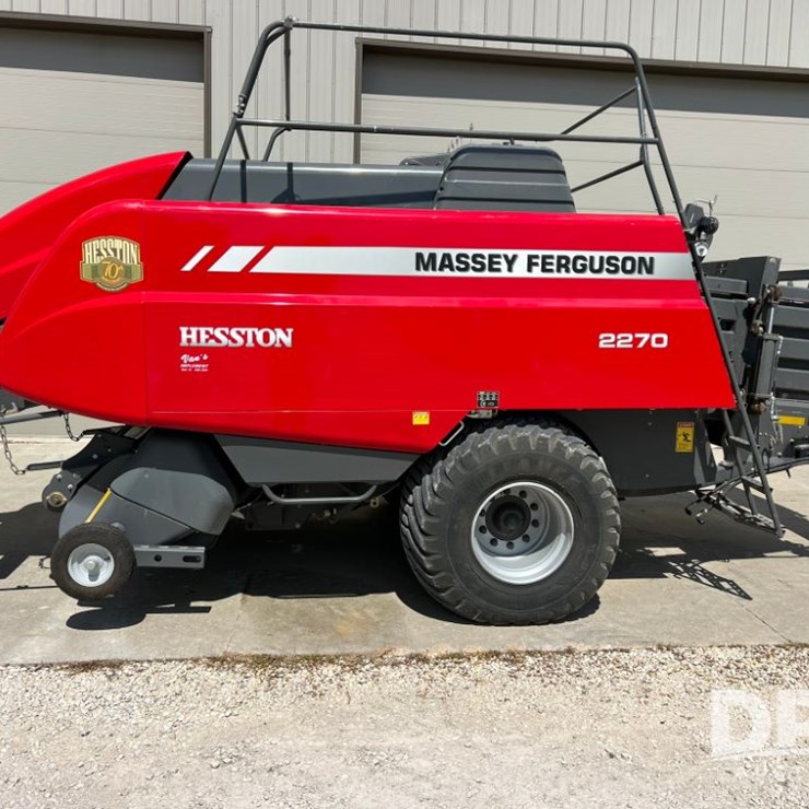 2017 MASSEY-FERGUSON 2270