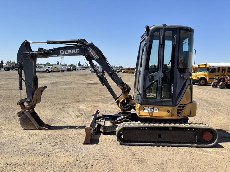 deere-35d-image-5