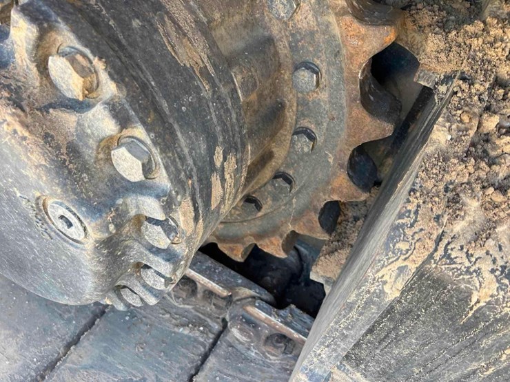 2019-caterpillar-330gc-image-36