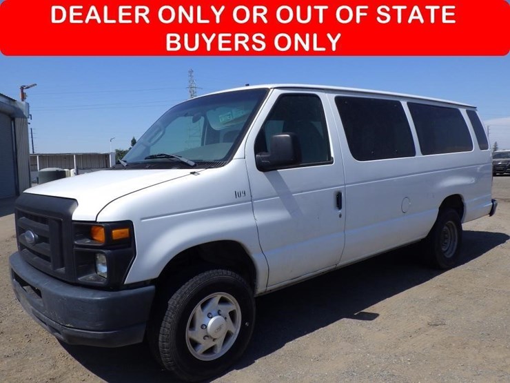 2008-ford-econoline-350-image-1