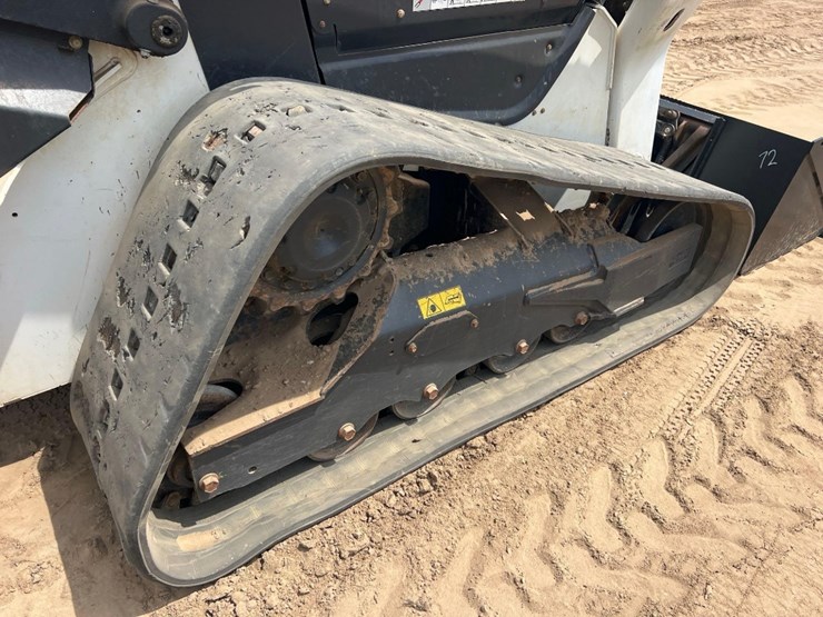 2020-bobcat-t76-image-16