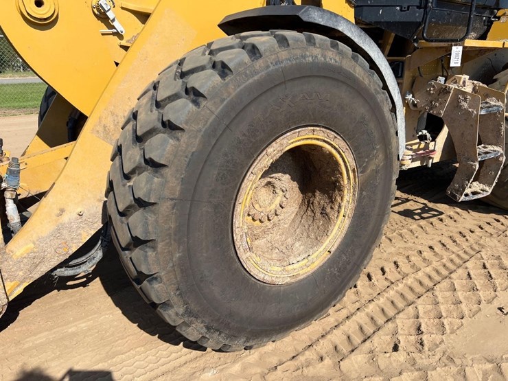 2018-caterpillar-926m-image-9