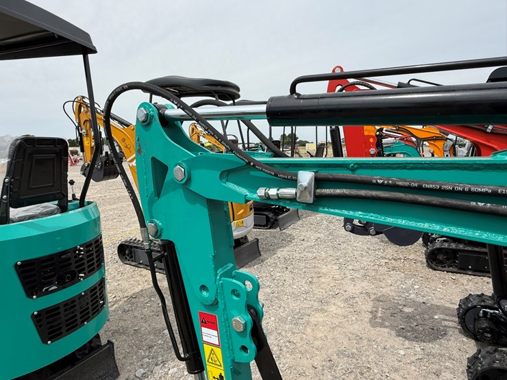 #220-•-#26487-•-unused-cfg-mh12rx-mini-excavator-image-32