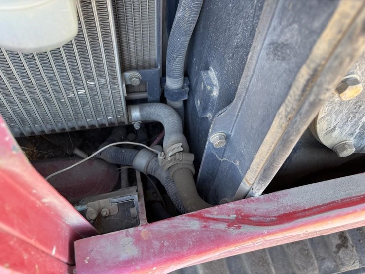 2016-takeuchi-tb230-image-40