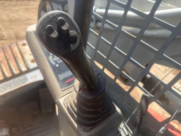 takeuchi-tl230-image-23