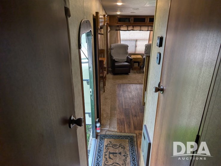 2015-crusader-lite-camper-(pz13846)-image-31