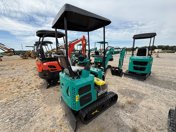 #220-•-#26487-•-unused-cfg-mh12rx-mini-excavator-image-4