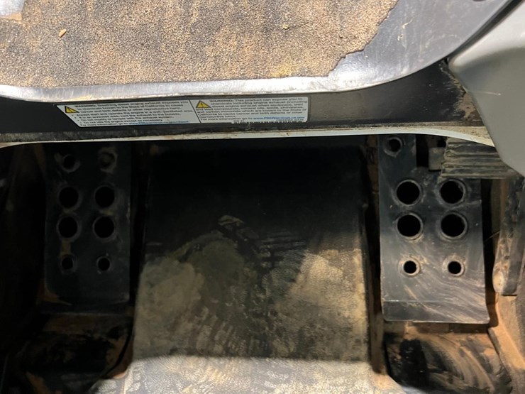 2022-bobcat-t870-image-34