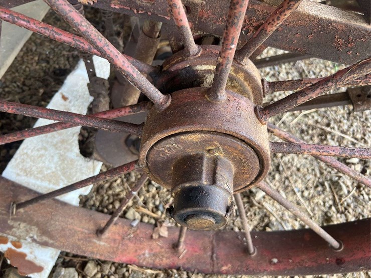 oliver-superior-8ft-grain-drill-image-69