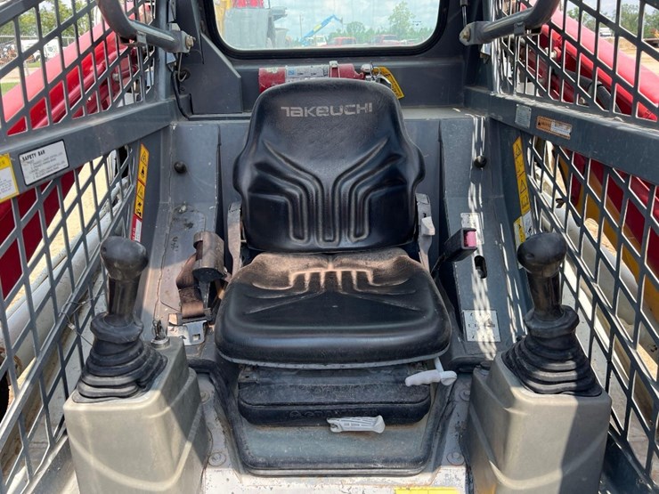 2019-takeuchi-tl6r-image-25