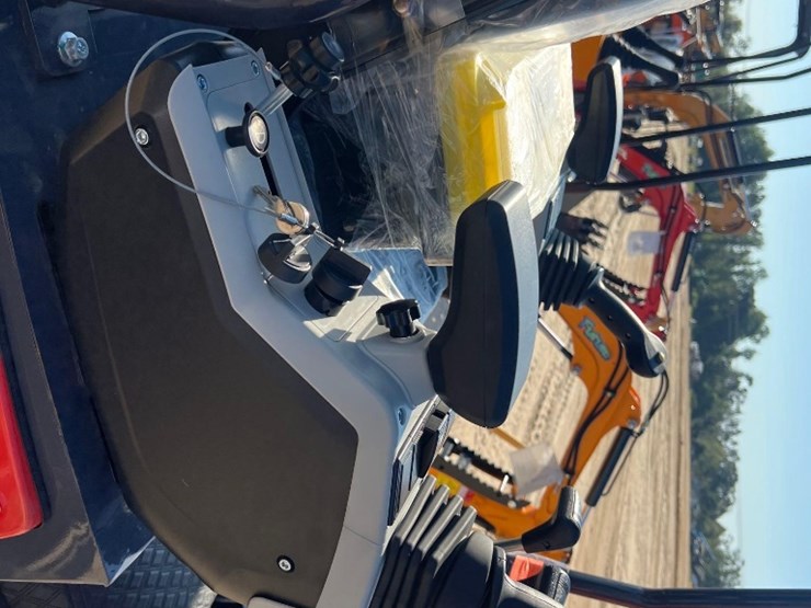 unused-cfg-industrial-mx15rx-excavator-image-16