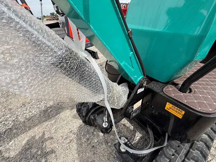 #220-•-#26486-•-unused-cfg-qh12r-mini-excavator-qh12r202507060556-image-9