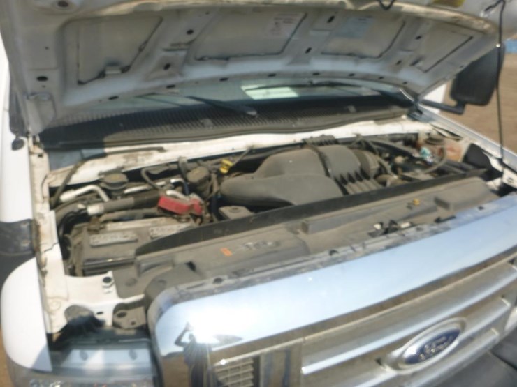2017-ford-e450-image-12
