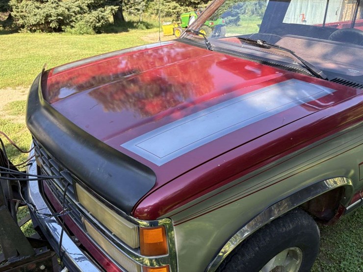 1990-chevy-silverado-k1500-4x4,-reg-cab,-8’-box,-245/75r16-tires-on-alloy-rims,-350-v8,-block-heater-image-29
