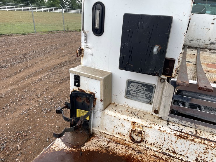 2006-ford-f650-image-15