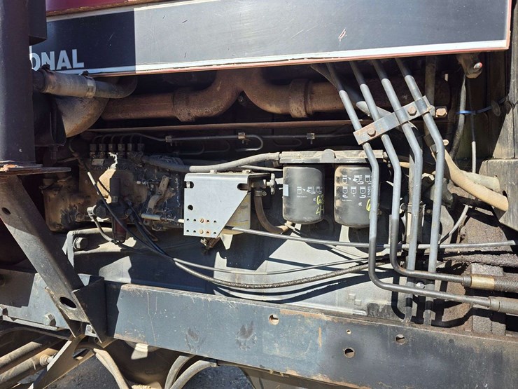 1984-case-ih-2394-image-22
