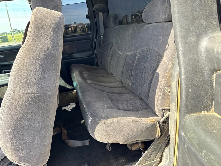2002-chevrolet-1500-image-30