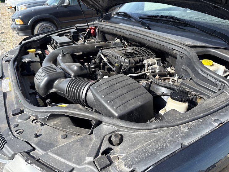 2013-jeep-grand-cherokee-image-34