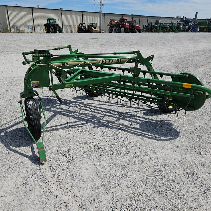 JOHN DEERE 64