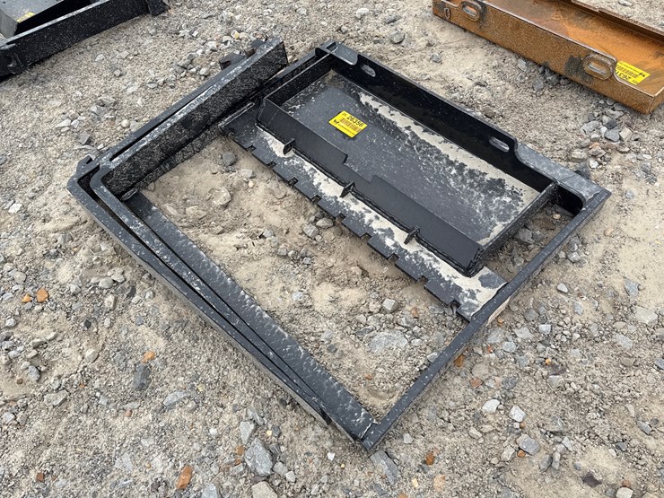 #230-•-#26356-•-unused-giyi-mini-skid-steer-forks-image-5