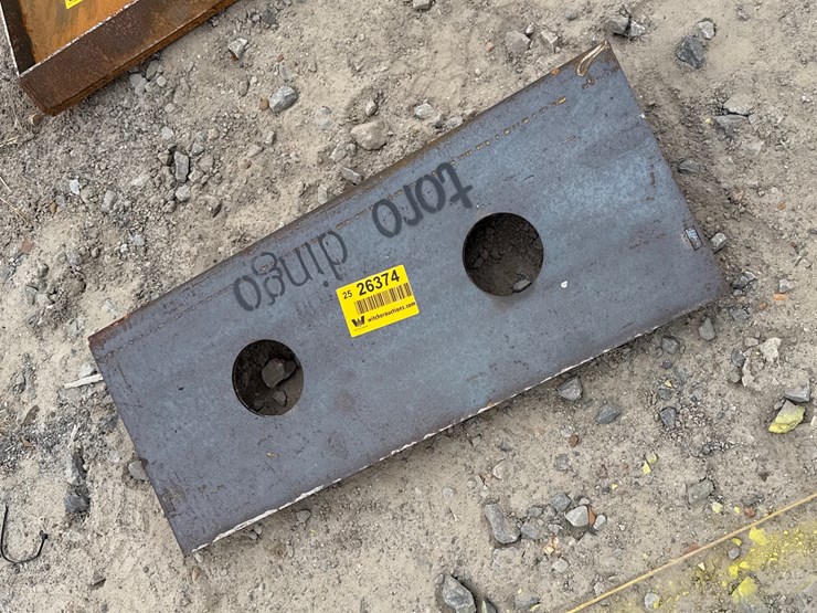 #230-•-#26374-•-unused-dingo-mini-skid-steer-mounting-plate-image-2