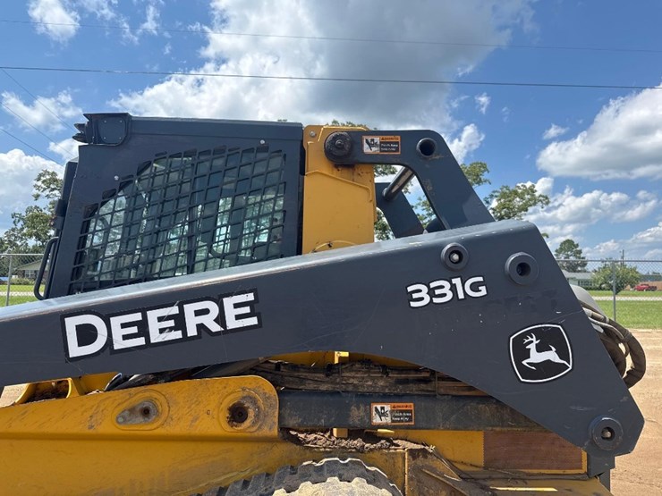 2020-deere-331g-image-16