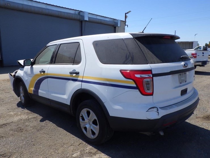 2015-ford-explorer-image-5