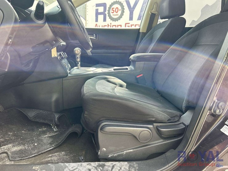 2013-nissan-rogue-image-12