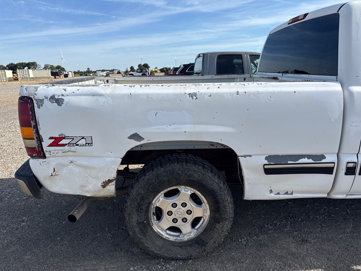 2002-chevrolet-1500-image-18