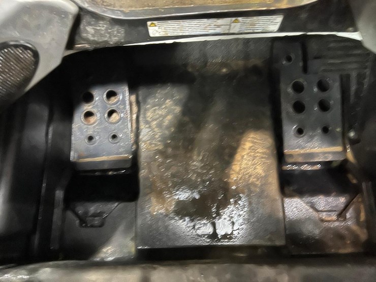 2021-bobcat-t770-image-32