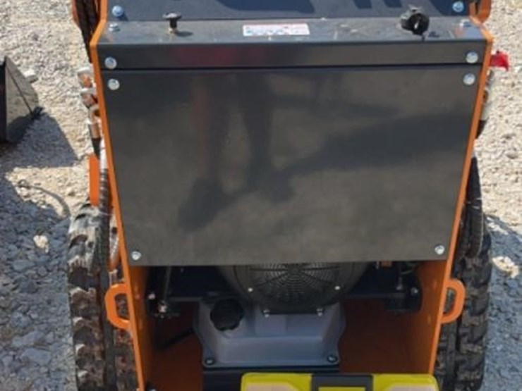 landhero-ldh-t460-mini-skid-steer-image-2