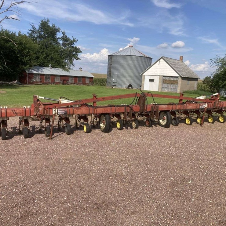 Tebben 16R22” Mounted Cultivator, Folding Bar