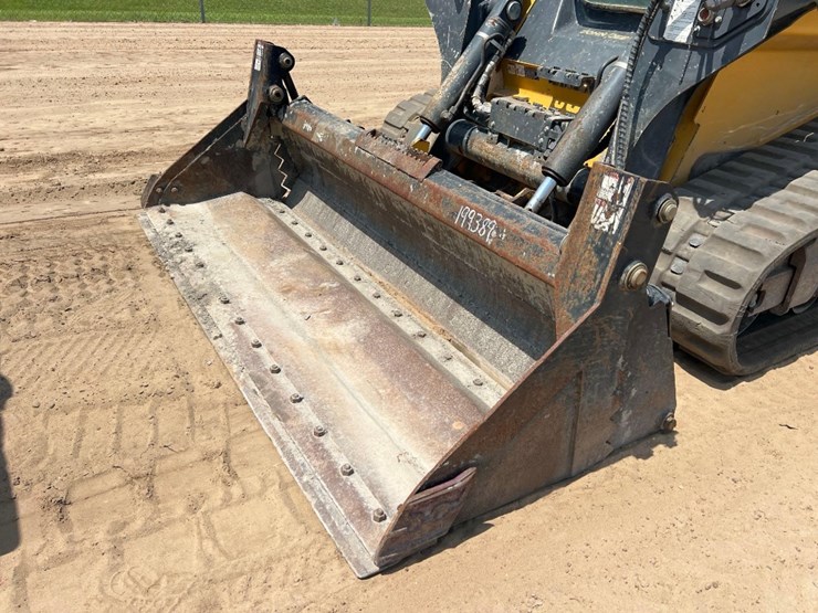 2020-deere-333g-image-9