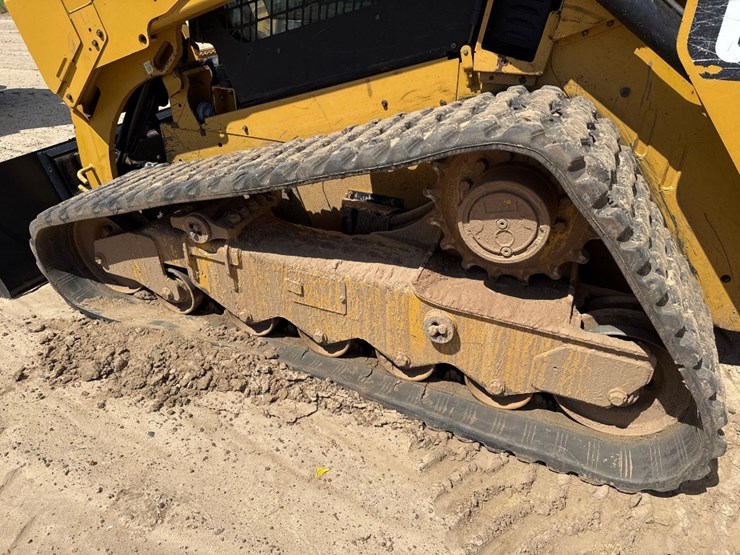 2018-caterpillar-299d2-image-9