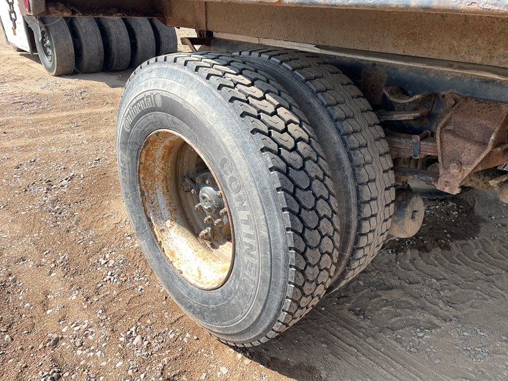 1991-ford-l8000-image-9