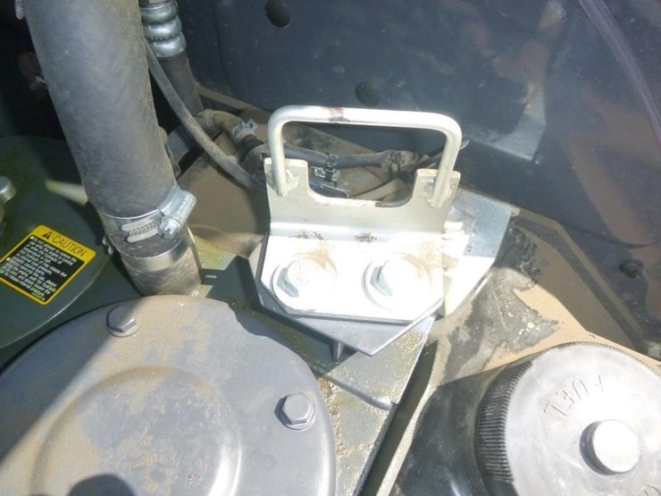 2022-deere-35g-image-31