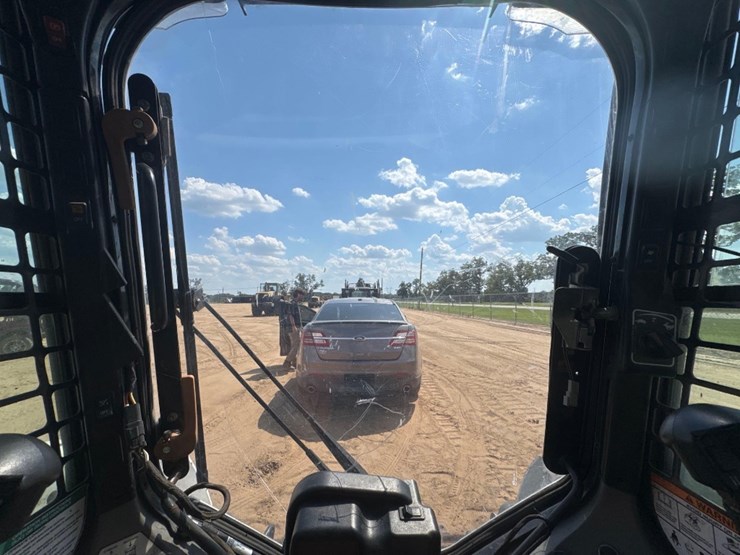 2021-bobcat-t770-image-25
