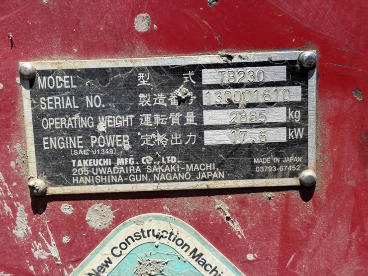 2016-takeuchi-tb230-image-58
