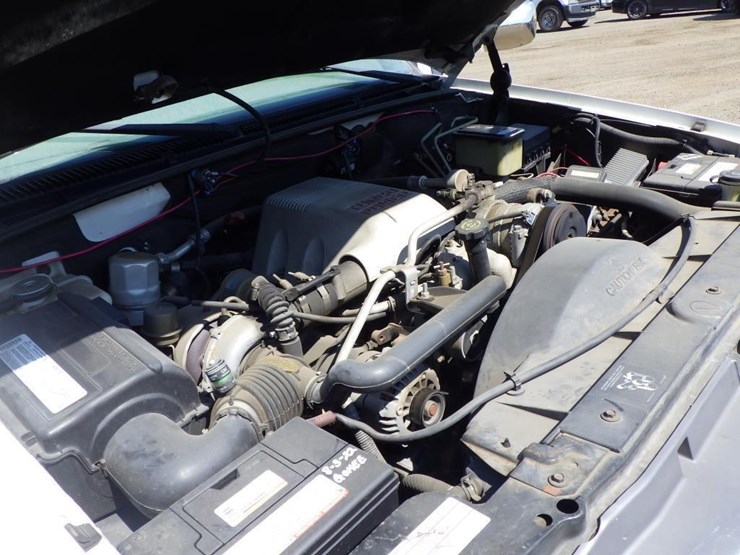 1999-gmc-3500hd-image-11