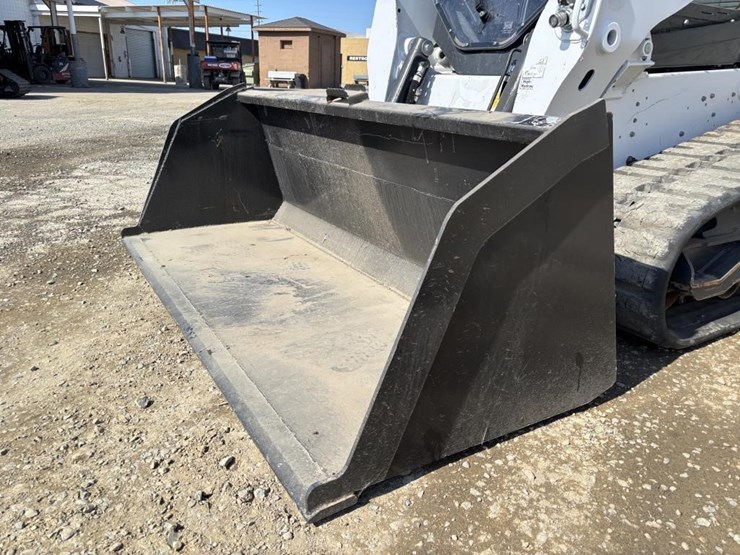 2024-bobcat-t770-image-9