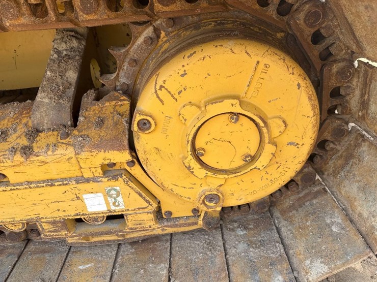 2005-caterpillar-d3g-lgp-image-10