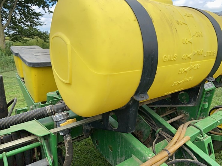 john-deere-1750-image-39