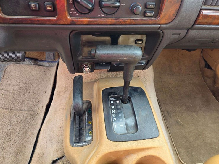 1996-jeep-grand-cherokee-limited-image-42