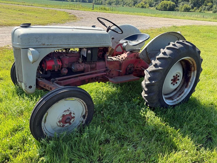 ford-8n-image-11