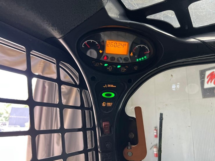 2021-bobcat-t770-image-24