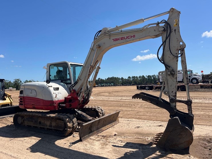 2015-takeuchi-tb290-image-6