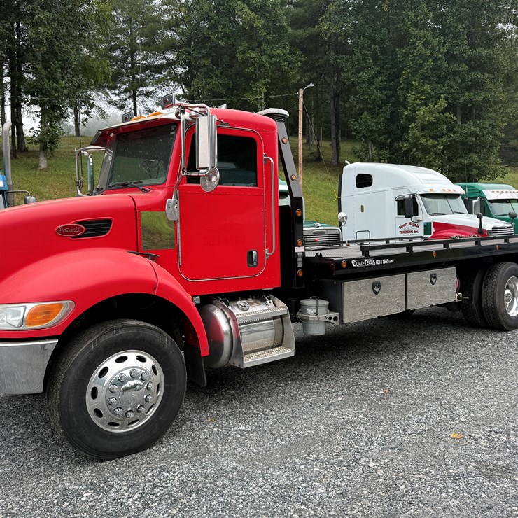 2006 PETERBILT 335